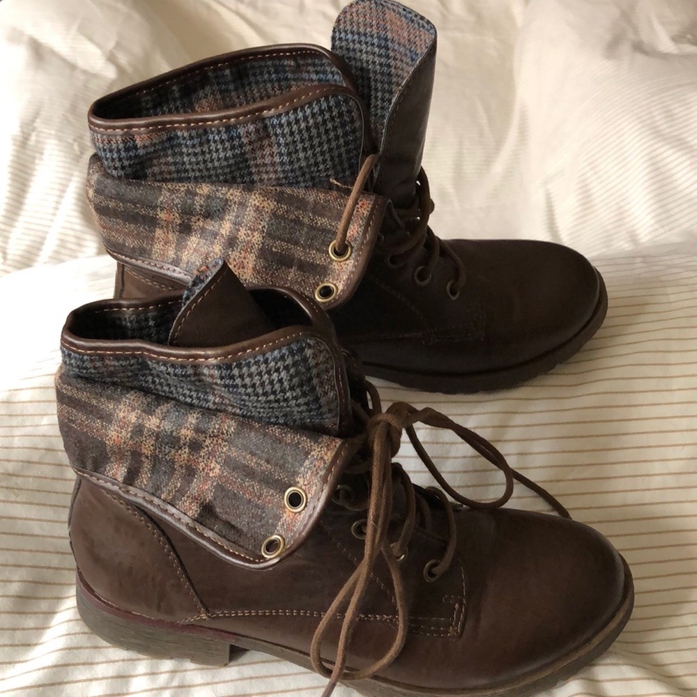 Rock & Candy lace up boots with plaid interior.